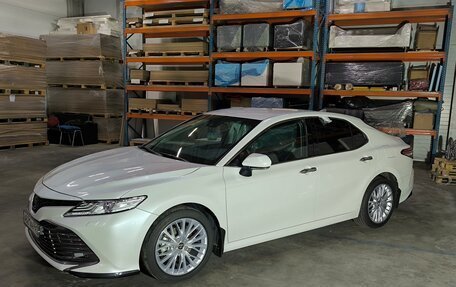 Toyota Camry, 2018 год, 3 150 000 рублей, 3 фотография