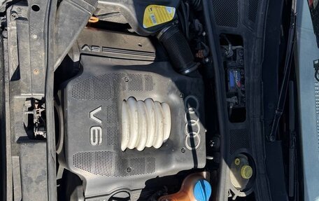 Audi A4, 2000 год, 550 000 рублей, 13 фотография