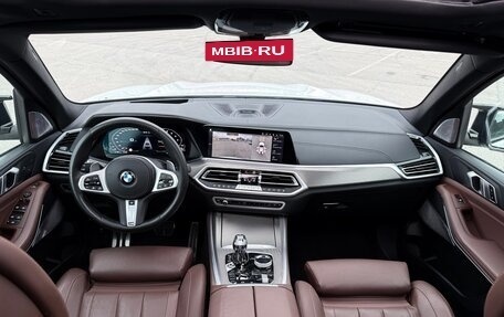 BMW X5, 2021 год, 9 800 000 рублей, 2 фотография