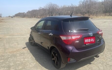 Toyota Vitz, 2017 год, 999 000 рублей, 4 фотография