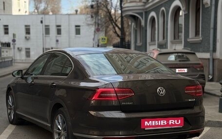 Volkswagen Passat B8 рестайлинг, 2016 год, 2 670 000 рублей, 13 фотография