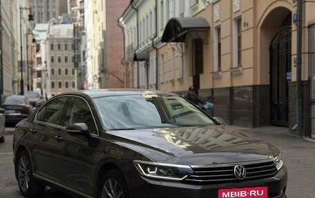 Volkswagen Passat B8 рестайлинг, 2016 год, 2 670 000 рублей, 11 фотография