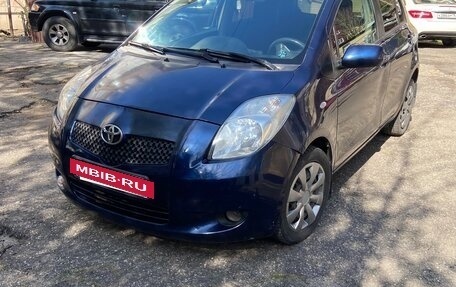 Toyota Yaris III рестайлинг, 2008 год, 430 000 рублей, 3 фотография