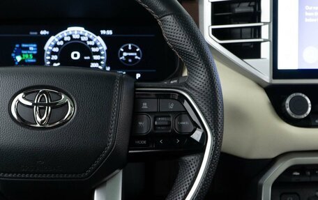 Toyota Tundra, 2022 год, 8 145 055 рублей, 14 фотография