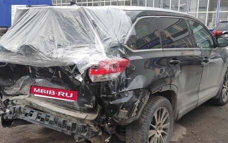 Toyota Highlander III, 2017 год, 1 899 999 рублей, 4 фотография