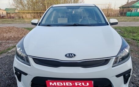 KIA Rio IV, 2018 год, 1 300 000 рублей, 6 фотография