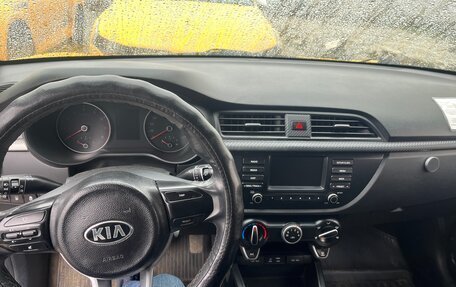 KIA Rio IV, 2019 год, 700 001 рублей, 6 фотография