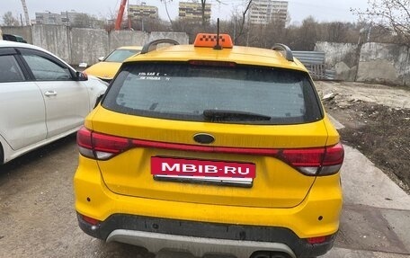 KIA Rio IV, 2019 год, 700 001 рублей, 4 фотография