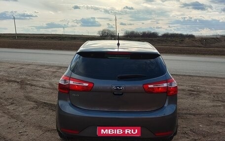 KIA Rio III рестайлинг, 2013 год, 800 000 рублей, 5 фотография