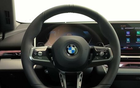 BMW 5 серия, 2025 год, 8 327 000 рублей, 15 фотография