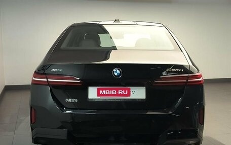 BMW 5 серия, 2025 год, 8 327 000 рублей, 4 фотография