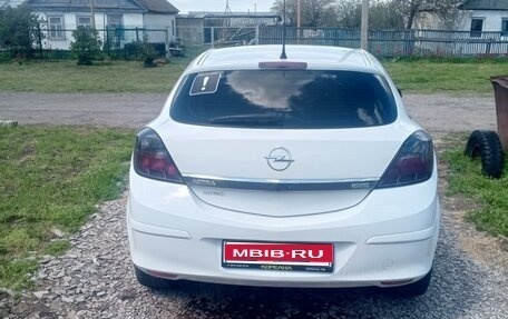 Opel Astra J, 2010 год, 680 000 рублей, 1 фотография