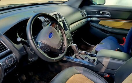 Ford Explorer VI, 2017 год, 2 500 000 рублей, 7 фотография