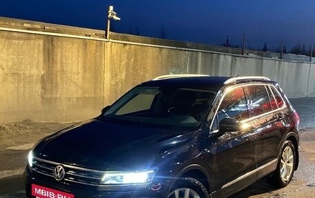 Volkswagen Tiguan II, 2017 год, 2 100 000 рублей, 2 фотография