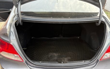 Hyundai Solaris II рестайлинг, 2011 год, 700 000 рублей, 2 фотография