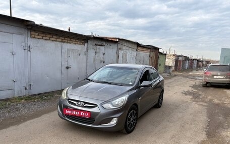 Hyundai Solaris II рестайлинг, 2011 год, 700 000 рублей, 11 фотография