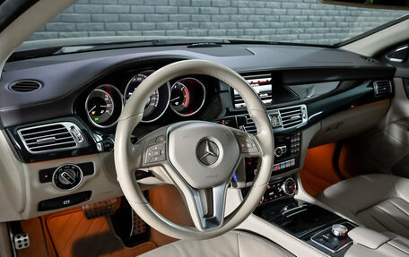 Mercedes-Benz CLS, 2013 год, 2 400 000 рублей, 12 фотография