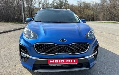 KIA Sportage IV рестайлинг, 2020 год, 2 700 000 рублей, 1 фотография