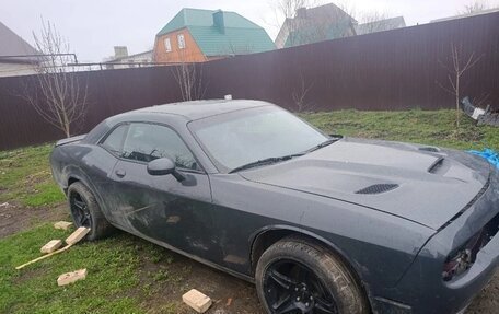 Dodge Challenger III рестайлинг 2, 2019 год, 1 200 000 рублей, 12 фотография