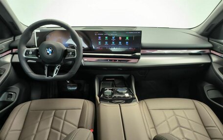 BMW 5 серия, 2025 год, 8 263 000 рублей, 11 фотография