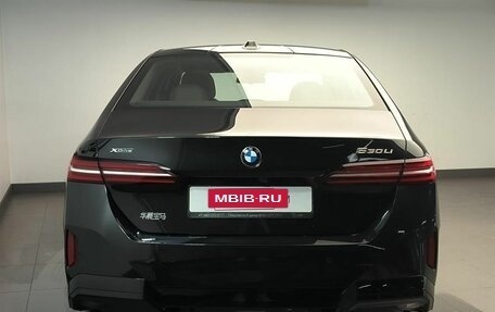 BMW 5 серия, 2025 год, 8 263 000 рублей, 4 фотография