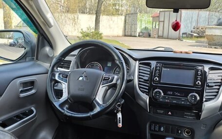 Mitsubishi L200 IV рестайлинг, 2018 год, 2 700 000 рублей, 19 фотография