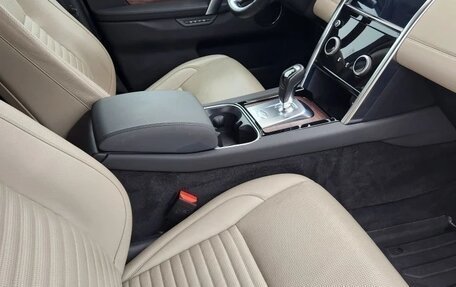 Land Rover Discovery Sport I рестайлинг, 2019 год, 3 700 000 рублей, 17 фотография