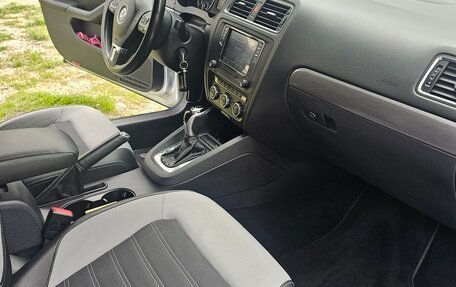 Volkswagen Jetta VI, 2013 год, 1 240 000 рублей, 13 фотография