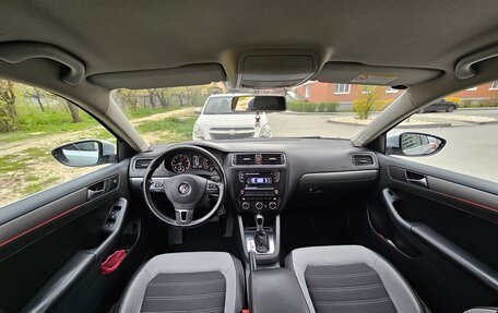 Volkswagen Jetta VI, 2013 год, 1 240 000 рублей, 12 фотография