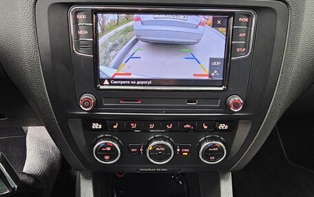 Volkswagen Jetta VI, 2013 год, 1 240 000 рублей, 16 фотография