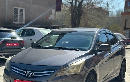 Hyundai Solaris II рестайлинг, 2015 год, 500 000 рублей, 1 фотография