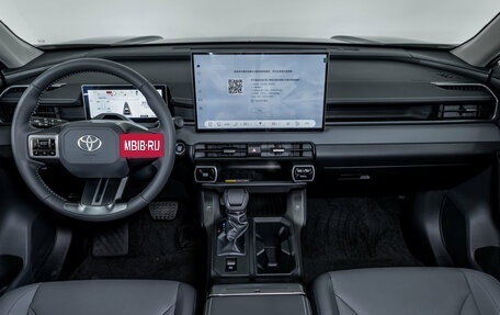 Toyota RAV4, 2026 год, 4 500 000 рублей, 10 фотография