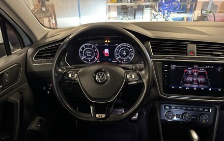 Volkswagen Tiguan II, 2018 год, 3 200 000 рублей, 12 фотография