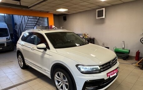 Volkswagen Tiguan II, 2018 год, 3 200 000 рублей, 5 фотография