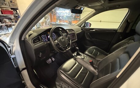 Volkswagen Tiguan II, 2018 год, 3 200 000 рублей, 18 фотография