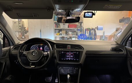 Volkswagen Tiguan II, 2018 год, 3 200 000 рублей, 14 фотография