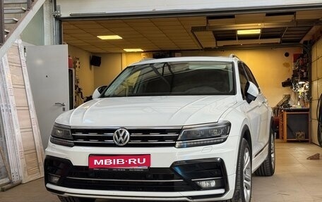 Volkswagen Tiguan II, 2018 год, 3 200 000 рублей, 2 фотография