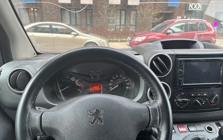 Peugeot Partner II рестайлинг 2, 2011 год, 720 000 рублей, 4 фотография