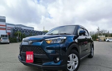 Toyota Raize I, 2019 год, 1 590 000 рублей, 2 фотография