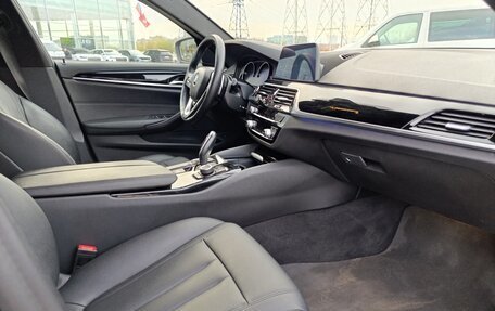 BMW 5 серия, 2020 год, 2 940 000 рублей, 9 фотография