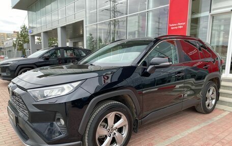 Toyota RAV4, 2019 год, 3 330 000 рублей, 7 фотография