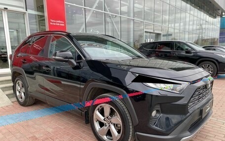 Toyota RAV4, 2019 год, 3 330 000 рублей, 3 фотография