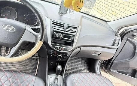 Hyundai Solaris II рестайлинг, 2013 год, 445 000 рублей, 8 фотография