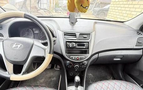 Hyundai Solaris II рестайлинг, 2013 год, 445 000 рублей, 18 фотография