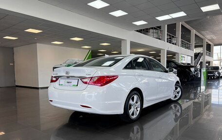 Hyundai Sonata VI, 2011 год, 1 145 000 рублей, 2 фотография