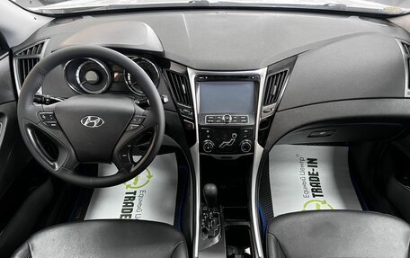 Hyundai Sonata VI, 2011 год, 1 145 000 рублей, 11 фотография