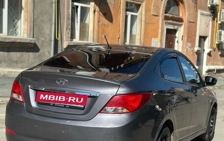 Hyundai Solaris II рестайлинг, 2015 год, 500 000 рублей, 4 фотография