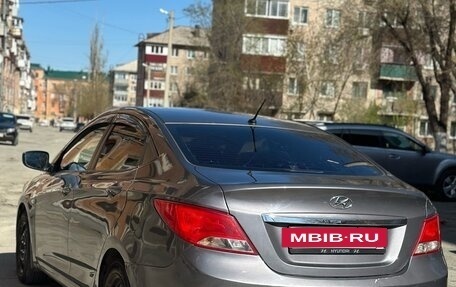 Hyundai Solaris II рестайлинг, 2015 год, 500 000 рублей, 6 фотография