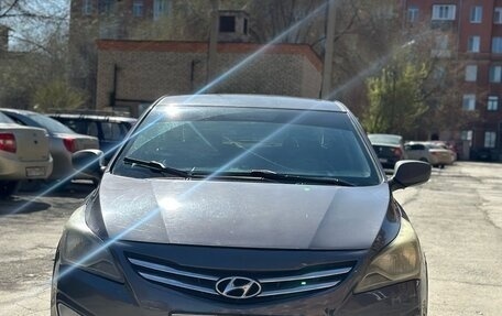 Hyundai Solaris II рестайлинг, 2015 год, 500 000 рублей, 2 фотография