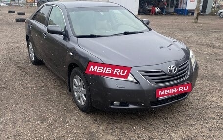 Toyota Camry, 2007 год, 830 000 рублей, 2 фотография